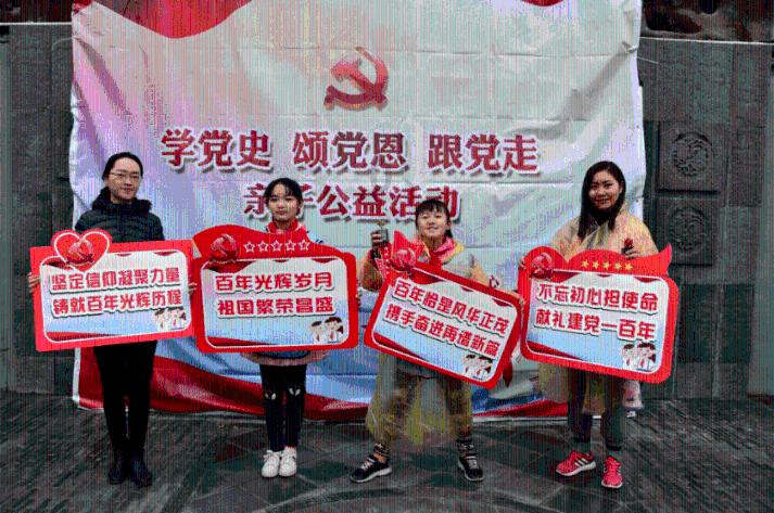 时尚发型女孩
